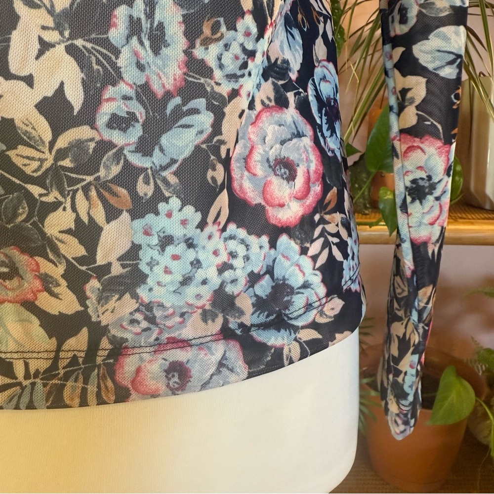 Banana Republic Blue Floral Mesh Turtleneck Fitted Long Sleeve Blouse Small - Picture 6 of 9